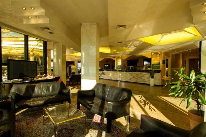 Hotel Diplomat Palace Rimini Bagian luar foto