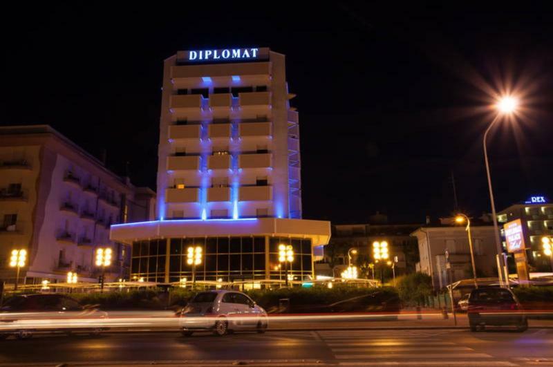 Hotel Diplomat Palace Rimini Bagian luar foto